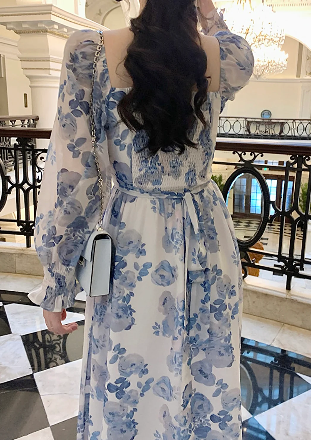 Blue roses dress - Image 6