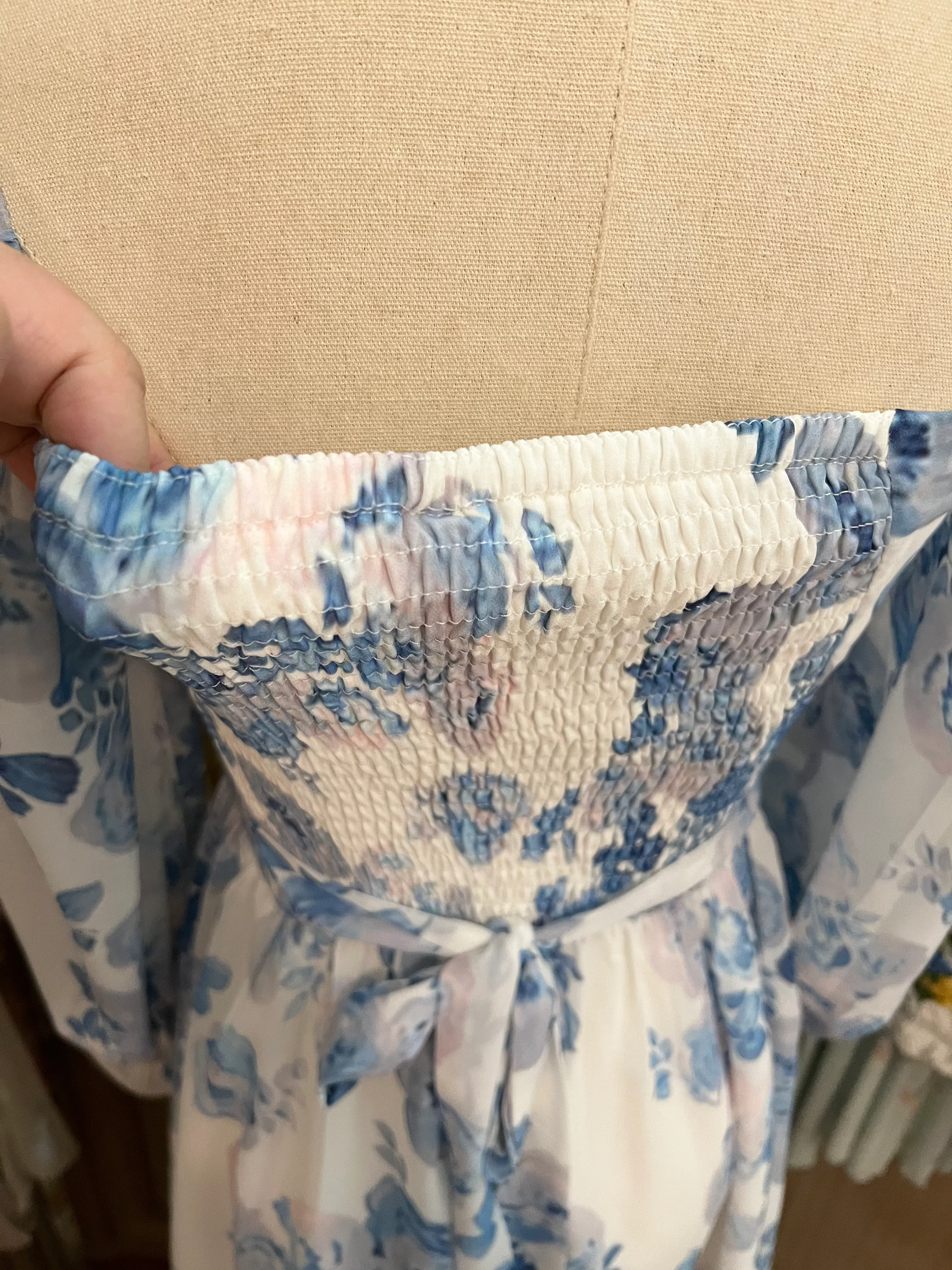 Blue roses dress - Image 8