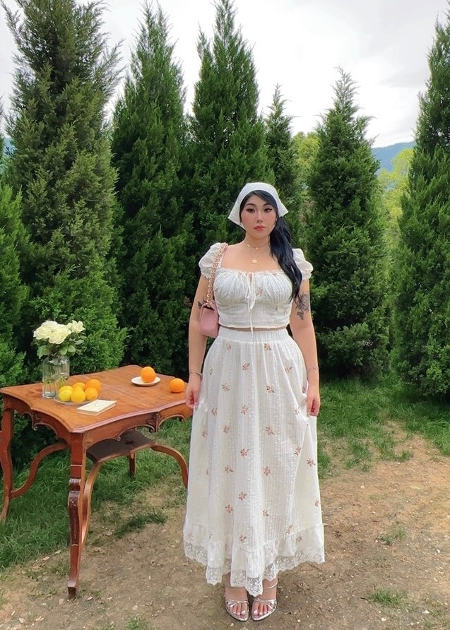 French cottage ensemble - Image 4