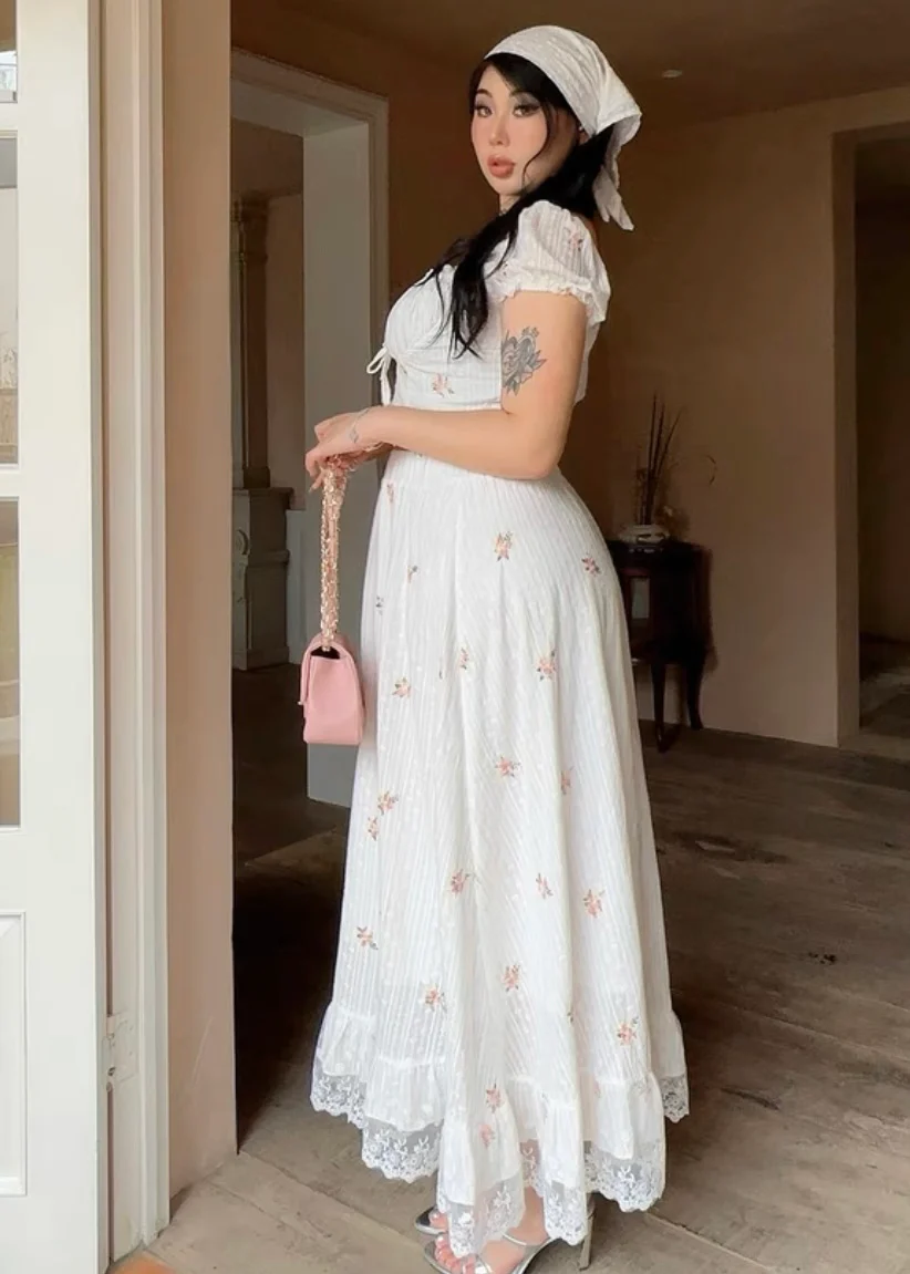 French cottage ensemble - Image 5