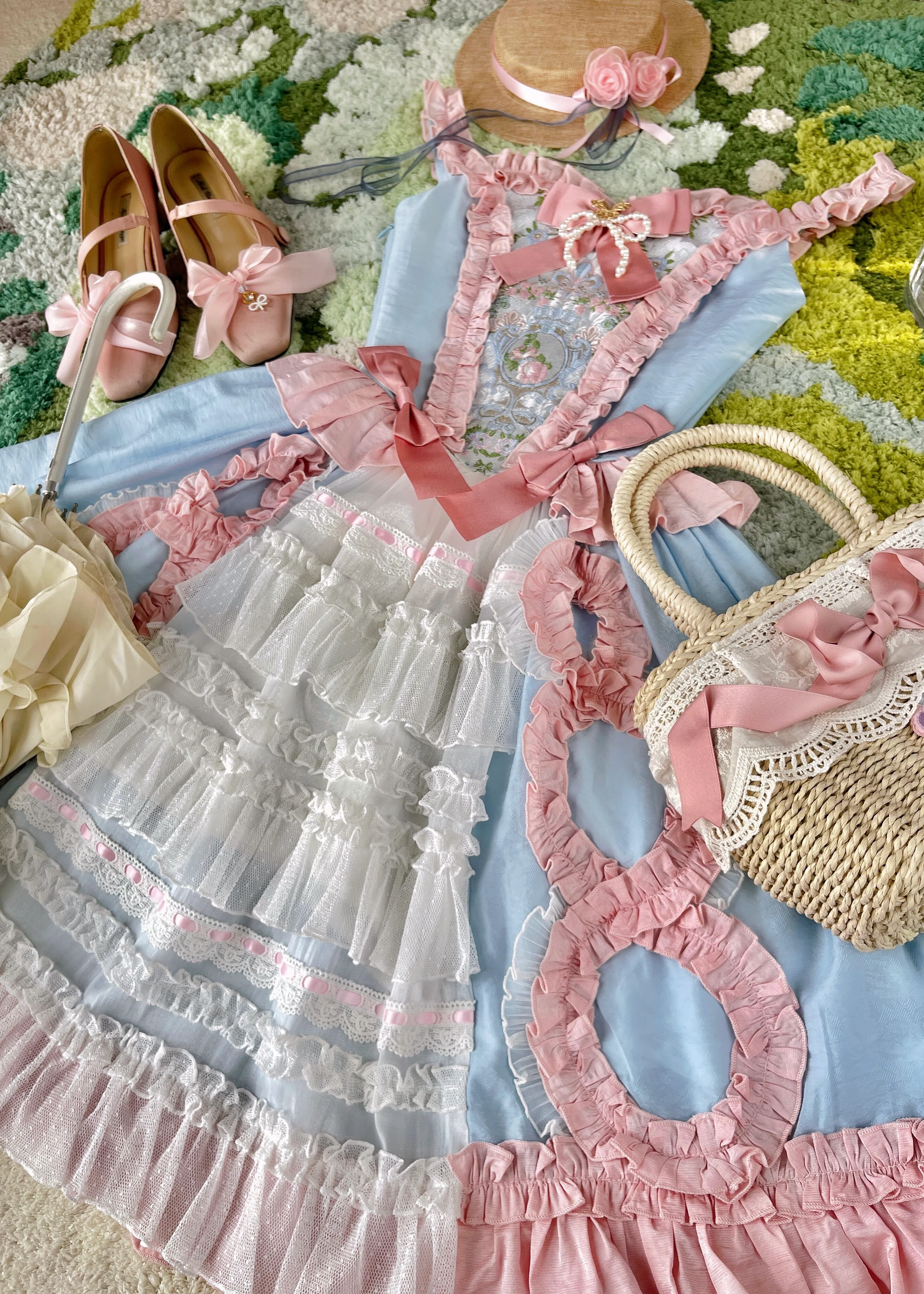 Rococo fantasy dress - Image 5